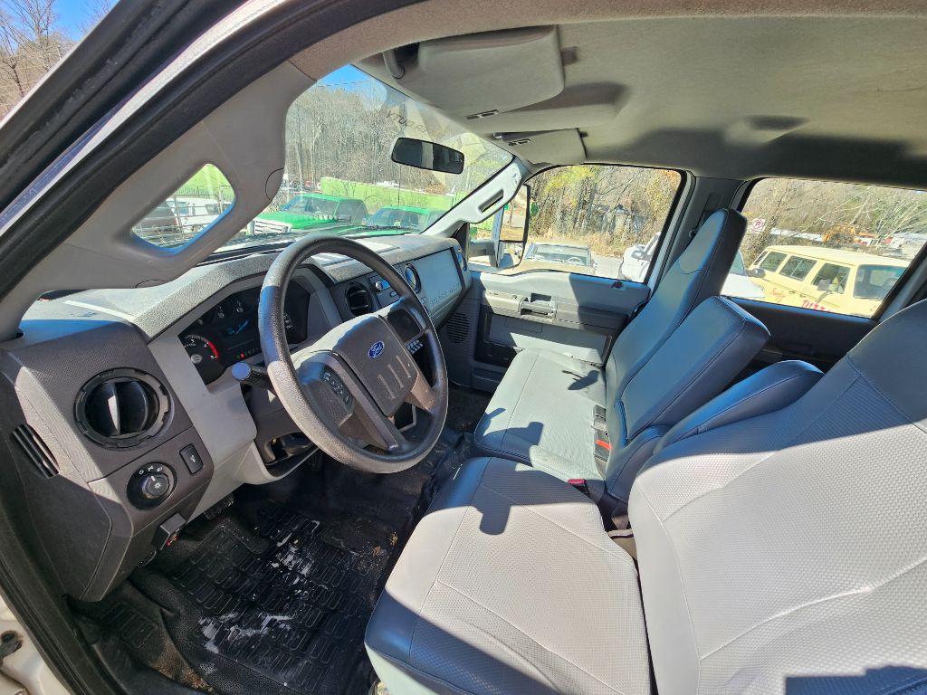 2018 Ford F-750 - Photo 8